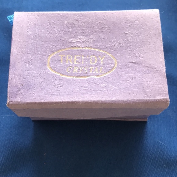 Crystal Glass Prism Tower - 3D Laser Etched - Female Bowler - Picture 9 of 12